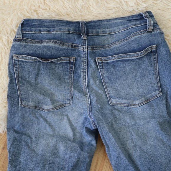 Maurices Size Small Mid-rise Medium Wash Jeans - Picture 9 of 9